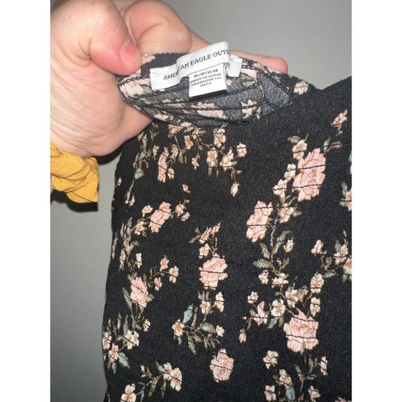 AMERICAN Eagle Outfitters Floral Print Romper - Size XS - Picture 4 of 5